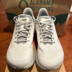 Altra Experience Flow (Brand new style) lightly worn